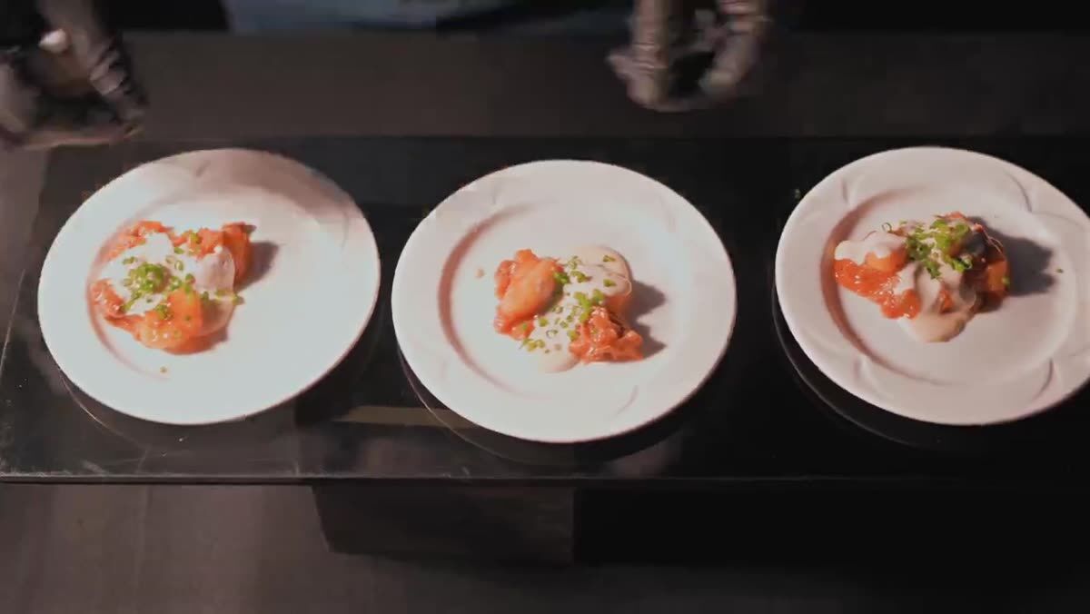 Plato preparado por uno de los chefs invitados